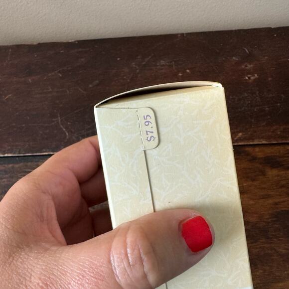 Hallmark 1995 Garden Club Chipmunk Flower Bouquet Spring‎ Keepsake Ornament - Picture 2 of 5